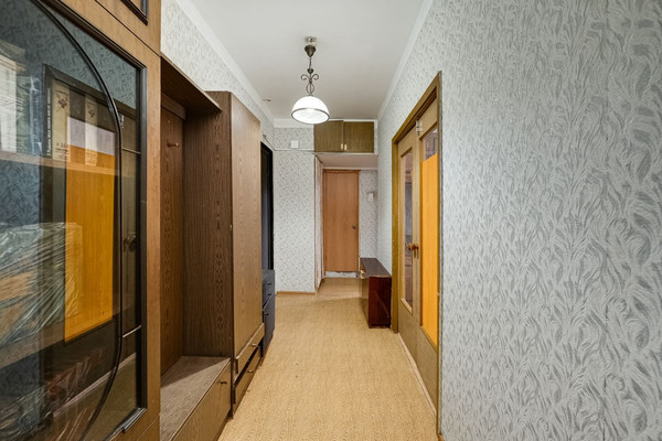 Продам двухкомнатную (2-комн.) квартиру, Дубнинская ул, 46, Москва г