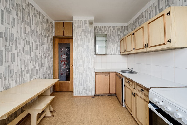 Продам двухкомнатную (2-комн.) квартиру, Дубнинская ул, 46, Москва г