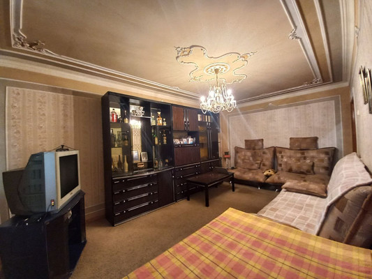 Продам трехкомнатную (3-комн.) квартиру, Кулиева пр-кт, 25, Нальчик г