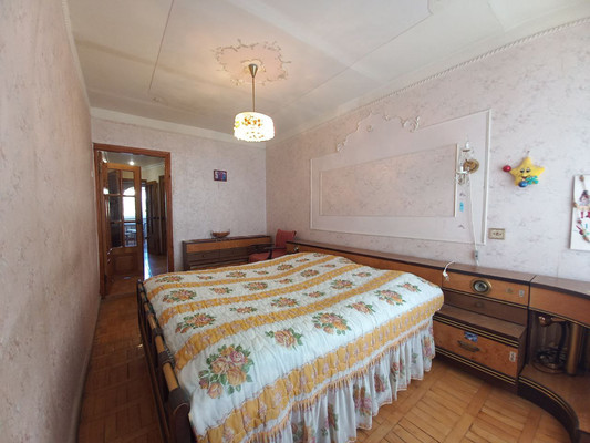 Продам трехкомнатную (3-комн.) квартиру, Кулиева пр-кт, 25, Нальчик г