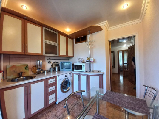 Продам трехкомнатную (3-комн.) квартиру, Кулиева пр-кт, 25, Нальчик г