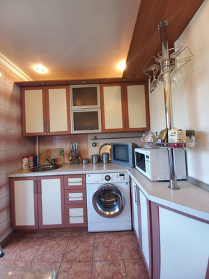 Продам трехкомнатную (3-комн.) квартиру, Кулиева пр-кт, 25, Нальчик г