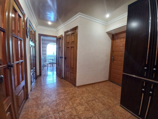 Продам трехкомнатную (3-комн.) квартиру, Кулиева пр-кт, 25, Нальчик г