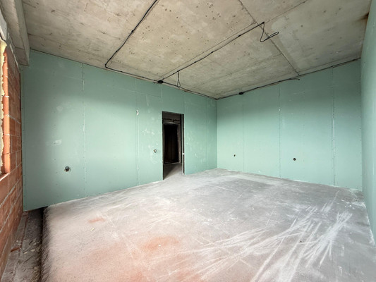 Продам трехкомнатную (3-комн.) квартиру, Эльбрусская ул, 19кг, Нальчик г