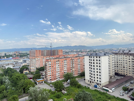 Продам трехкомнатную (3-комн.) квартиру, Эльбрусская ул, 19кг, Нальчик г