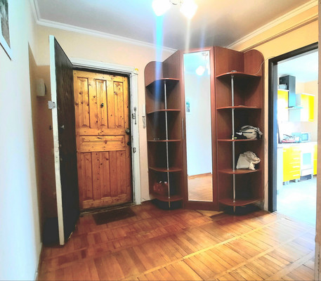 Продам двухкомнатную (2-комн.) квартиру, Тепличная ул, 58, Краснодар г