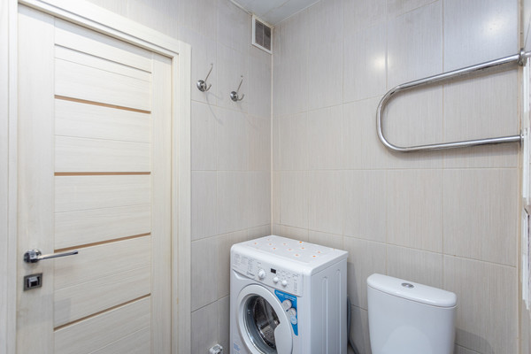Продам однокомнатную (1-комн.) квартиру, Лухмановская ул, 24, Москва г