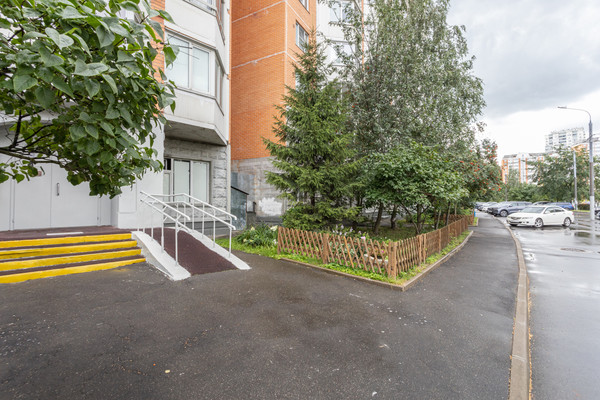 Продам однокомнатную (1-комн.) квартиру, Лухмановская ул, 24, Москва г