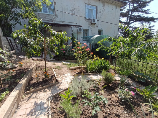 Продам двухкомнатную (2-комн.) квартиру, Пуцатова ул, 29А, Алушта г