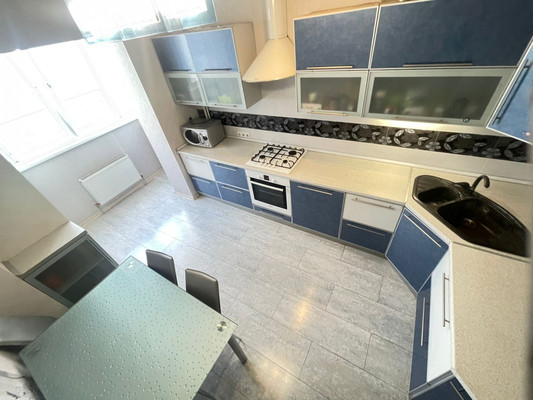 Продам трехкомнатную (3-комн.) квартиру, Кореновская ул, 15/1, Краснодар г