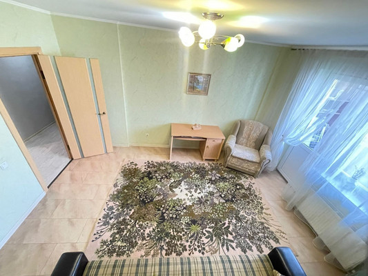 Продам трехкомнатную (3-комн.) квартиру, Кореновская ул, 15/1, Краснодар г