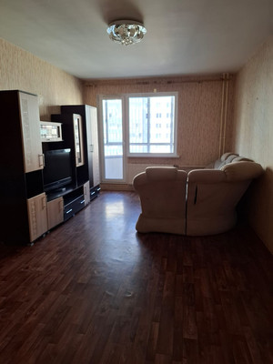 Продам трехкомнатную (3-комн.) квартиру, Маршала Казакова ул, 68к1, Санкт-Петербург г