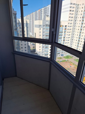 Продам трехкомнатную (3-комн.) квартиру, Маршала Казакова ул, 68к1, Санкт-Петербург г