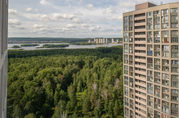 Продам однокомнатную (1-комн.) квартиру, Светлый мкр, 2, Екатеринбург г