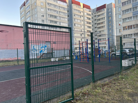 Продам комнату в 3-комн. квартире, Октябрьская ул, 81, Колпино г