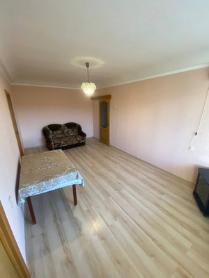Продам трехкомнатную (3-комн.) квартиру, 2-я Краснодарская ул, 149к4, Ростов-на-Дону г