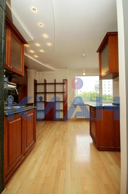 Продам многокомнатную квартиру, Республики ул, 43, Красноярск г