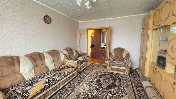 Продам трехкомнатную (3-комн.) квартиру, 35-й мкр, 29, Октябрьский г