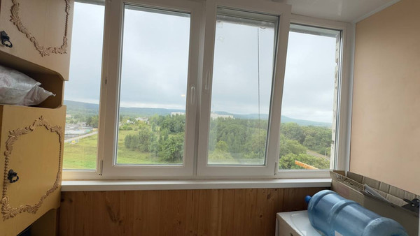 Продам трехкомнатную (3-комн.) квартиру, 35-й мкр, 29, Октябрьский г