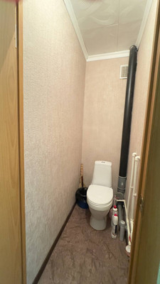 Продам трехкомнатную (3-комн.) квартиру, 35-й мкр, 29, Октябрьский г