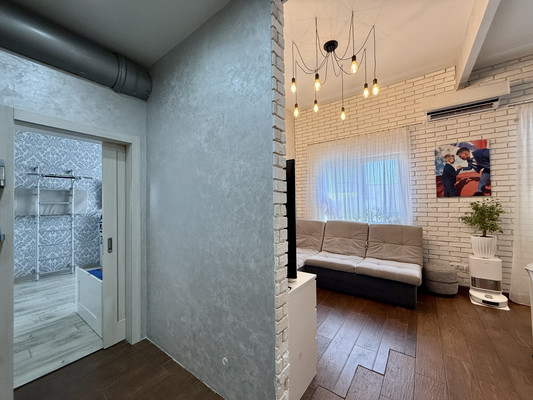 Продам двухкомнатную (2-комн.) квартиру, Севастопольская ул, 43Е, Симферополь г