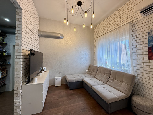Продам двухкомнатную (2-комн.) квартиру, Севастопольская ул, 43Е, Симферополь г