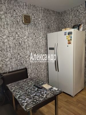 Продам двухкомнатную (2-комн.) квартиру, Пролетарская ул, 15, Волхов г