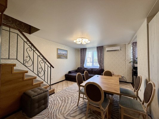 Продам трехкомнатную (3-комн.) квартиру, Пригородная ул, 35, Перово с