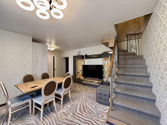 Продам трехкомнатную (3-комн.) квартиру, Пригородная ул, 35, Перово с