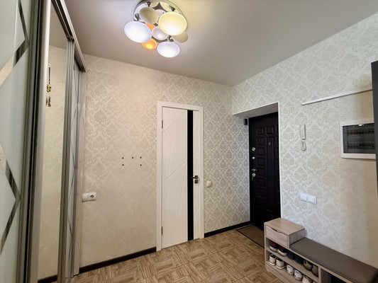 Продам трехкомнатную (3-комн.) квартиру, Пригородная ул, 35, Перово с