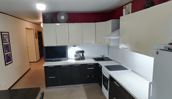 Продам трехкомнатную (3-комн.) квартиру, 65-летия Победы ул, 9, Пенза г