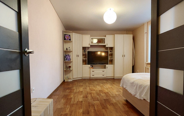 Продам трехкомнатную (3-комн.) квартиру, 65-летия Победы ул, 9, Пенза г