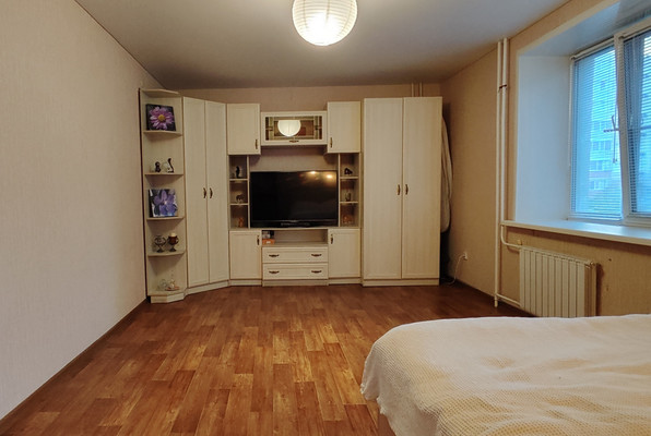 Продам трехкомнатную (3-комн.) квартиру, 65-летия Победы ул, 9, Пенза г