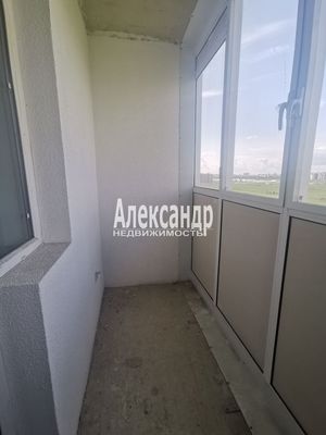 Продам однокомнатную (1-комн.) квартиру, Воронцовский б-р, 21к3, Мурино п