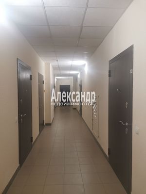 Продам однокомнатную (1-комн.) квартиру, Воронцовский б-р, 21к3, Мурино п