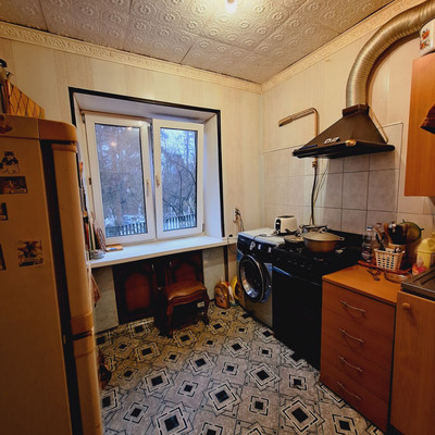 Продам двухкомнатную (2-комн.) квартиру, Красная Змеевка ул, 12, Малаховка рп