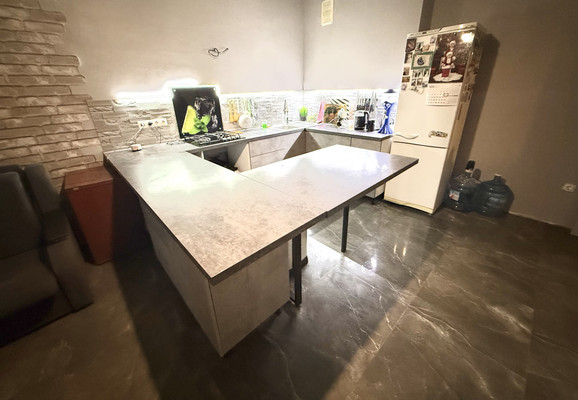 Продам трехкомнатную (3-комн.) квартиру, Подвойского ул, 41, Ростов-на-Дону г