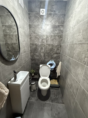 Продам трехкомнатную (3-комн.) квартиру, Подвойского ул, 41, Ростов-на-Дону г