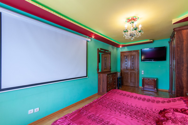 Продам трехкомнатную (3-комн.) квартиру, Звенигородское ш, 3А, Москва г