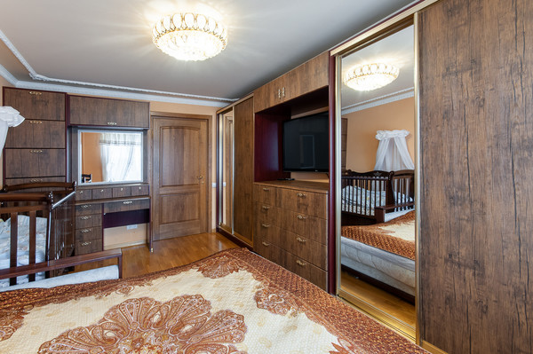Продам трехкомнатную (3-комн.) квартиру, Звенигородское ш, 3А, Москва г