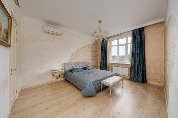 Продам трехкомнатную (3-комн.) квартиру, Академика Туполева наб, 15, Москва г