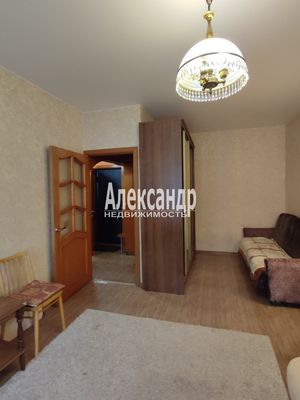 Продам однокомнатную (1-комн.) квартиру, Малая Бухарестская ул, 5к2, Санкт-Петербург г