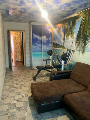 Продам трехкомнатную (3-комн.) квартиру, Октябрьская ул, 59к1, Рязань г