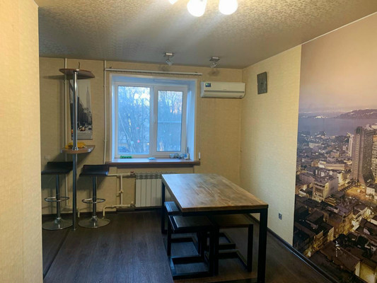 Продам трехкомнатную (3-комн.) квартиру, Октябрьская ул, 59к1, Рязань г