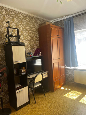 Продам трехкомнатную (3-комн.) квартиру, Киевская ул, 179б, Симферополь г