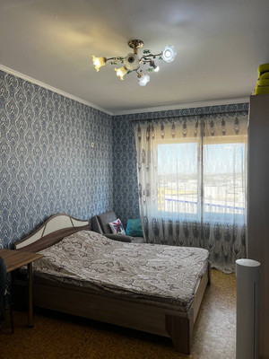 Продам трехкомнатную (3-комн.) квартиру, Киевская ул, 179б, Симферополь г