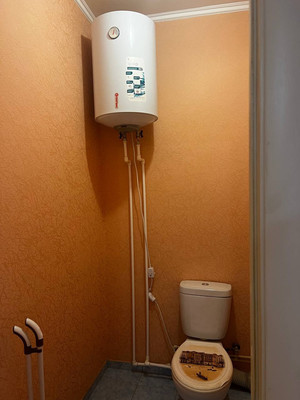 Продам трехкомнатную (3-комн.) квартиру, Киевская ул, 179б, Симферополь г