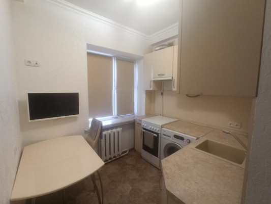 Продам двухкомнатную (2-комн.) квартиру, Поповкина ул, 16, Симферополь г
