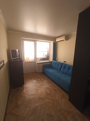 Продам двухкомнатную (2-комн.) квартиру, Поповкина ул, 16, Симферополь г