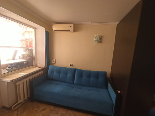 Продам двухкомнатную (2-комн.) квартиру, Поповкина ул, 16, Симферополь г